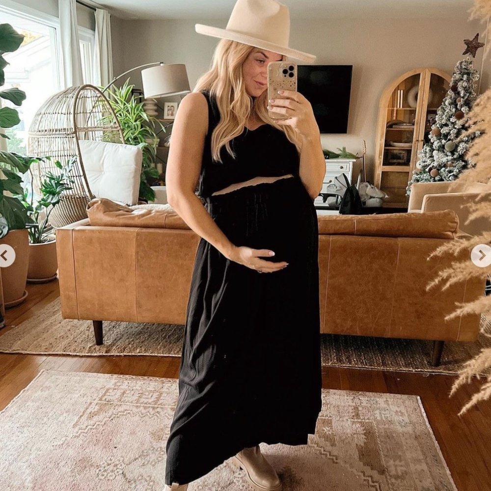 Legoe Heritage Wanderer Crop and Oasis Skirt Maternity Set in Black